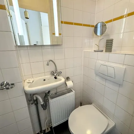 호텔 Yourbnb Haarlemmerstraat *